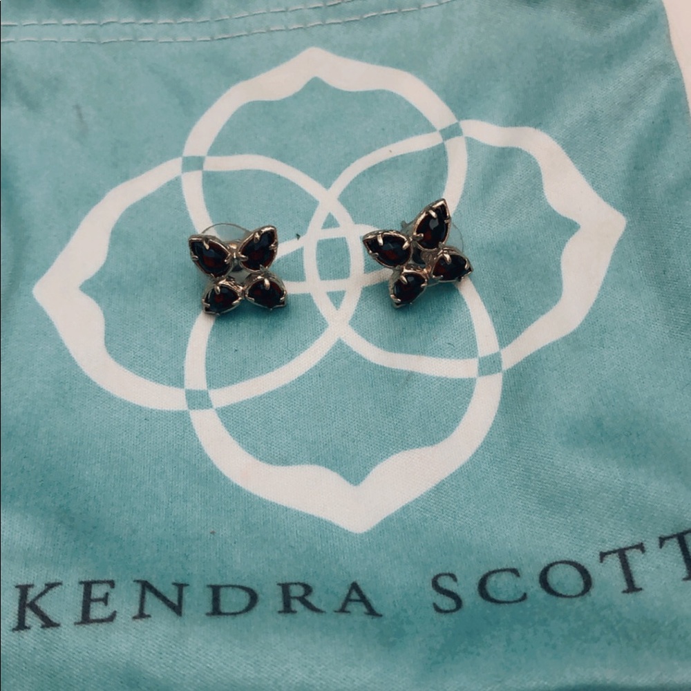 Kendra Scott black flower studs